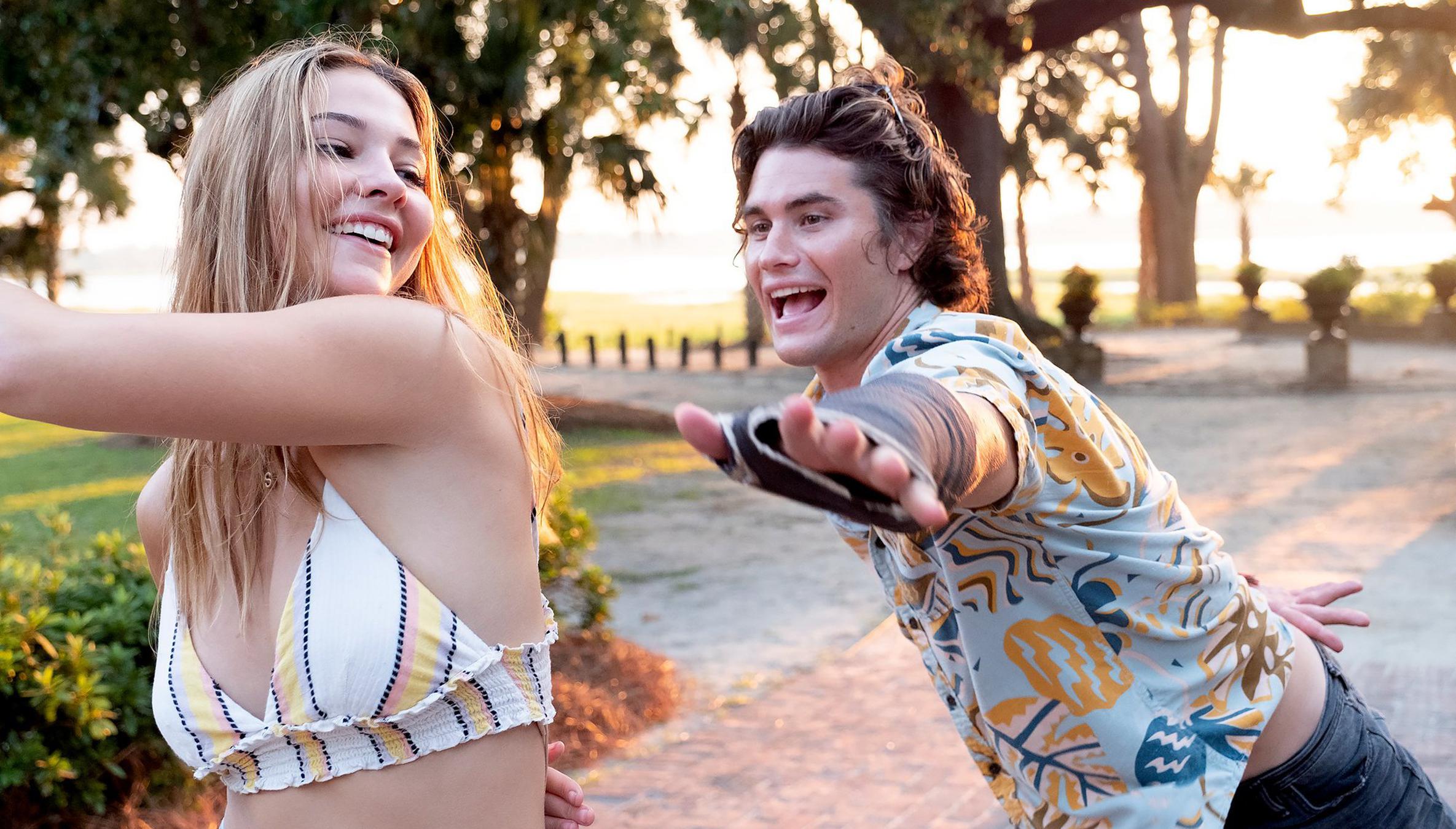 Outer Banks Off Screen Drama Chase Stokes And Madelyn Cline Spark