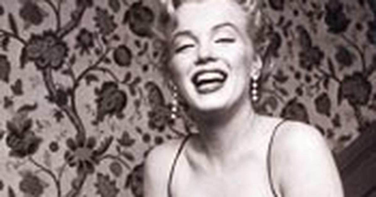 Sale of Large Collection of Marilyn Monroe photos