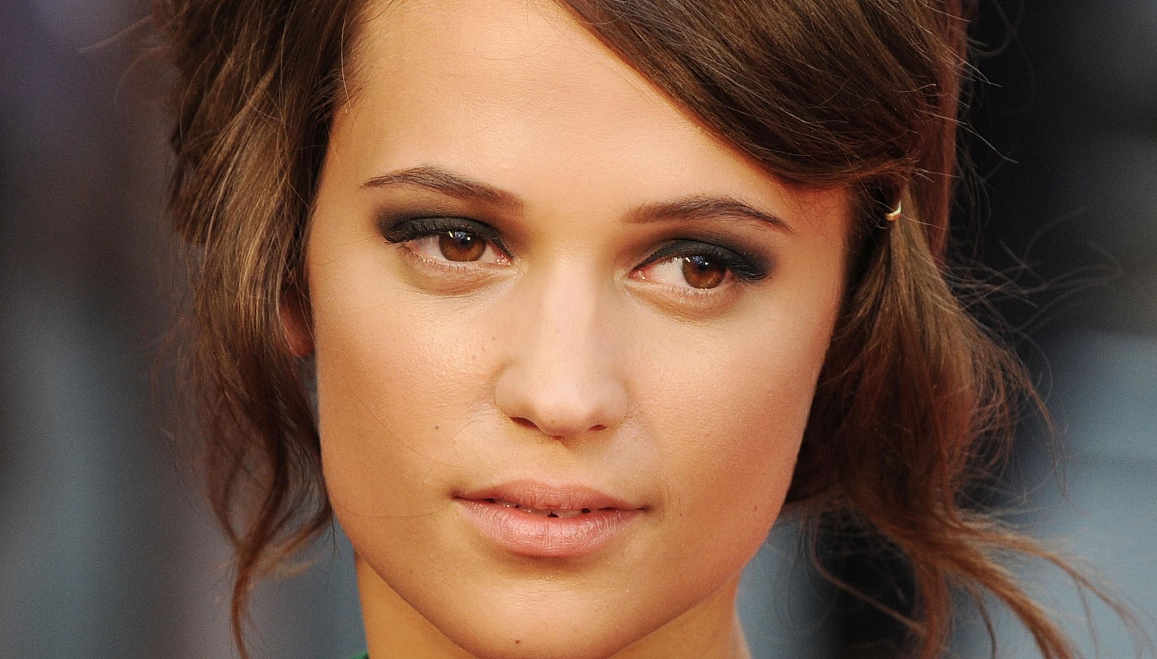 Alicia Vikander - Actor Profile - Photos & latest news