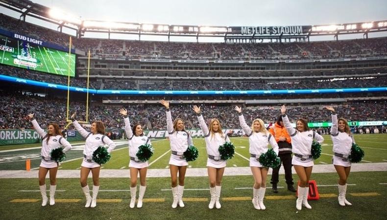 New York Jets Cheerleaders  New york jets, Jets cheerleaders, Cheerleading