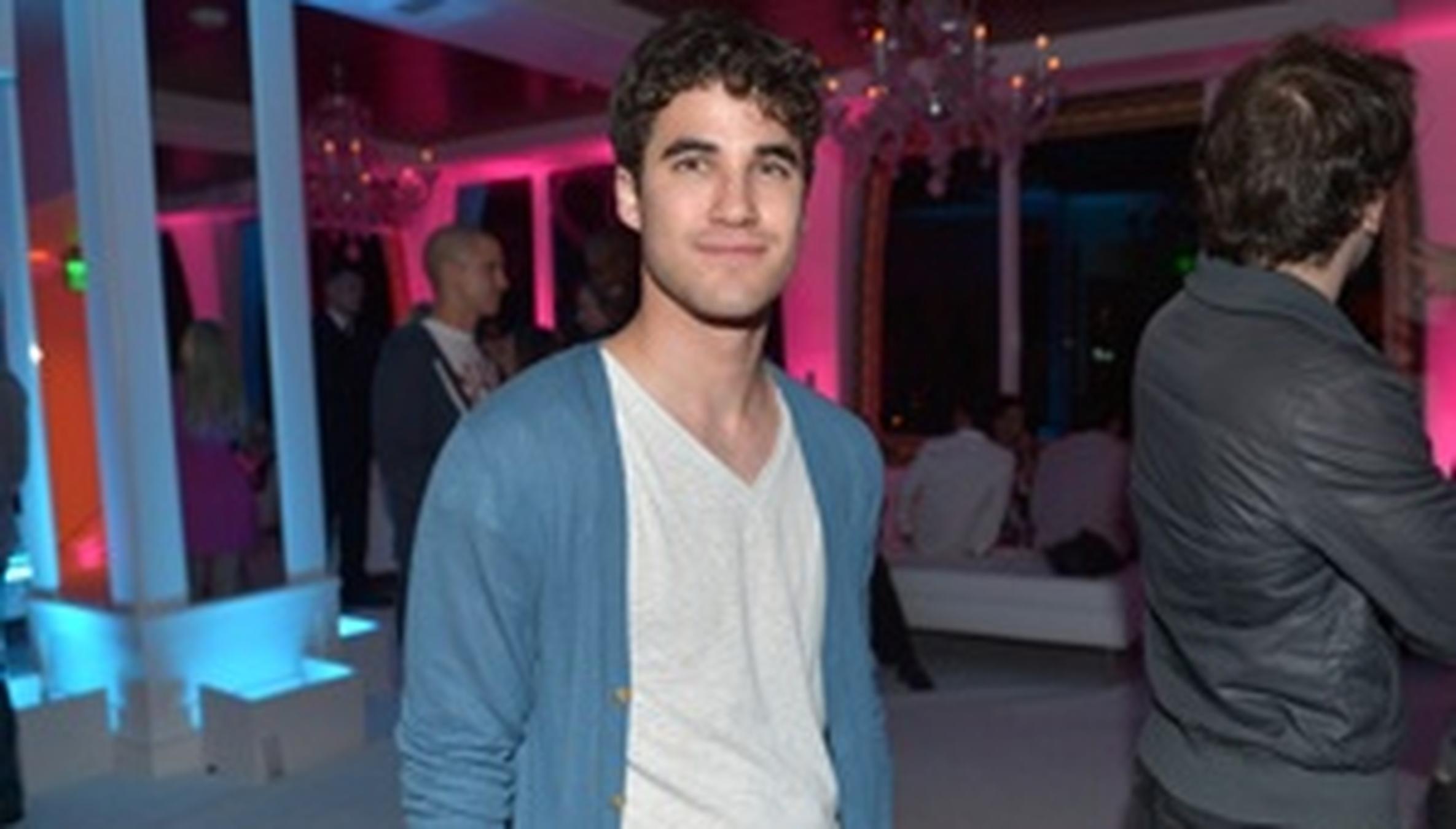 Glee star Darren Criss to replace Daniel Radcliffe on Broadway pics Glee star Darren Criss to replace Daniel Radcliffe on Broadway pictures