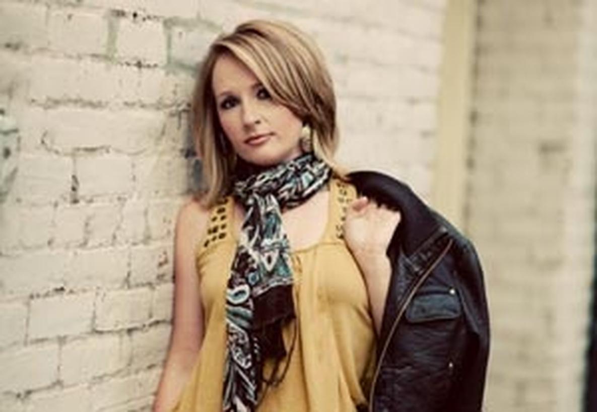 Angela Michael Teaches Others How to Maximize Their Vocal Palette