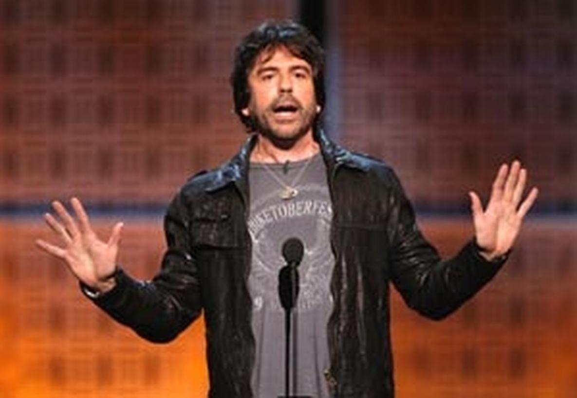 Comedian Greg Giraldo Dies at 44