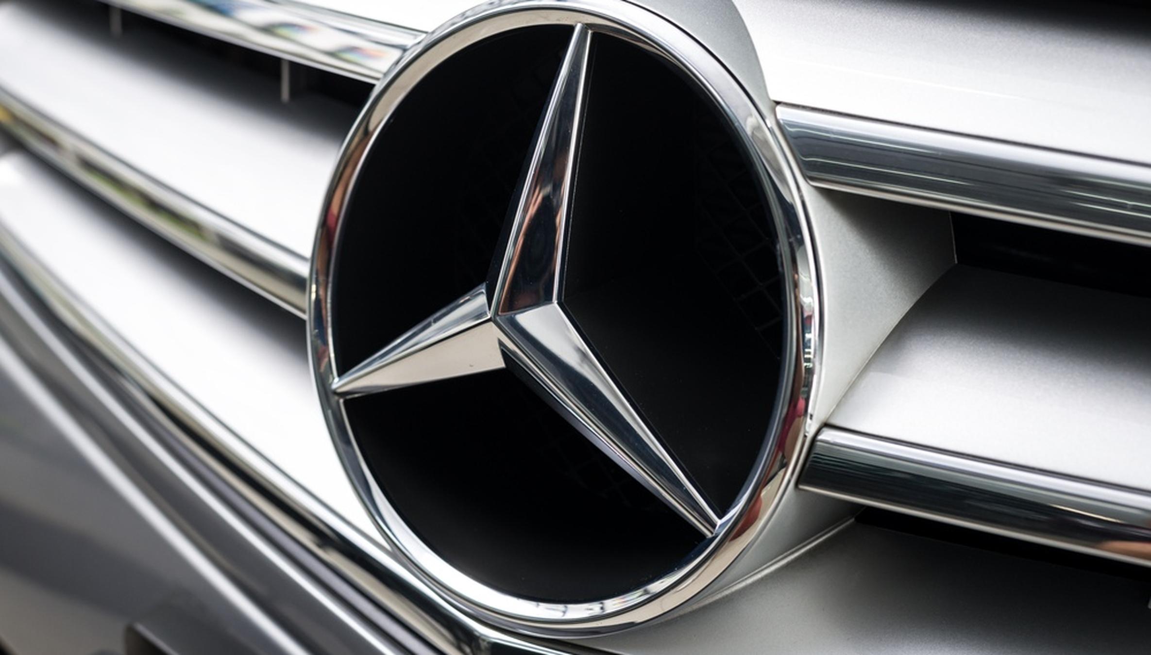 Now Casting: Earn up to $3,000 in a Commercial for Mercedes-Benz + 3 ...