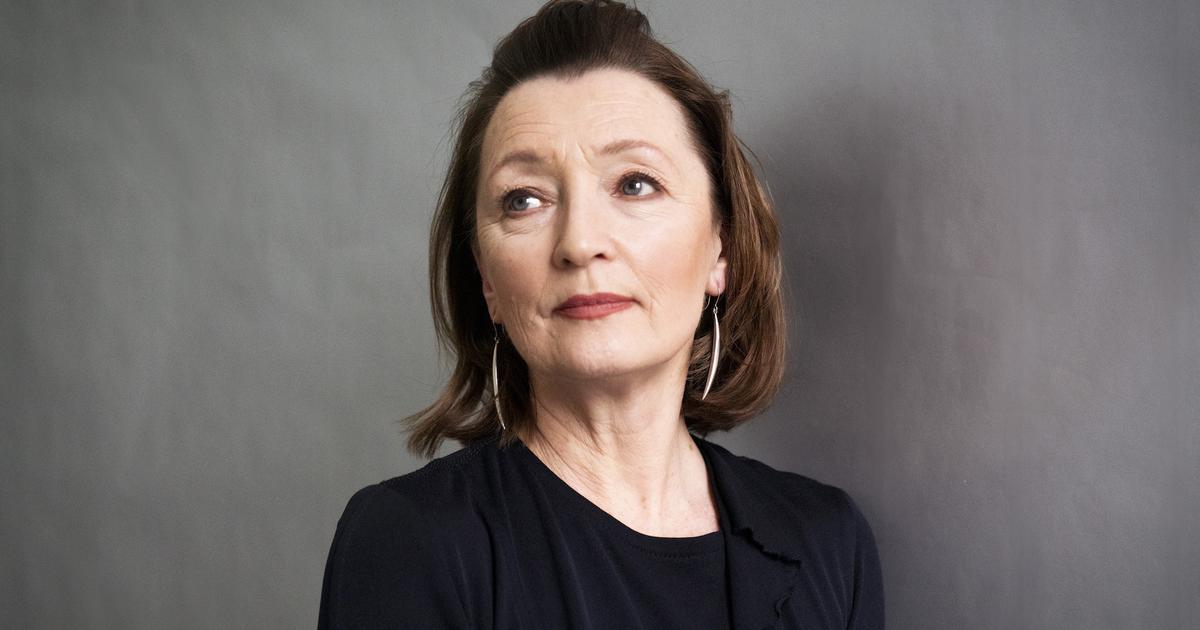 How Lesley Manville Builds a Character