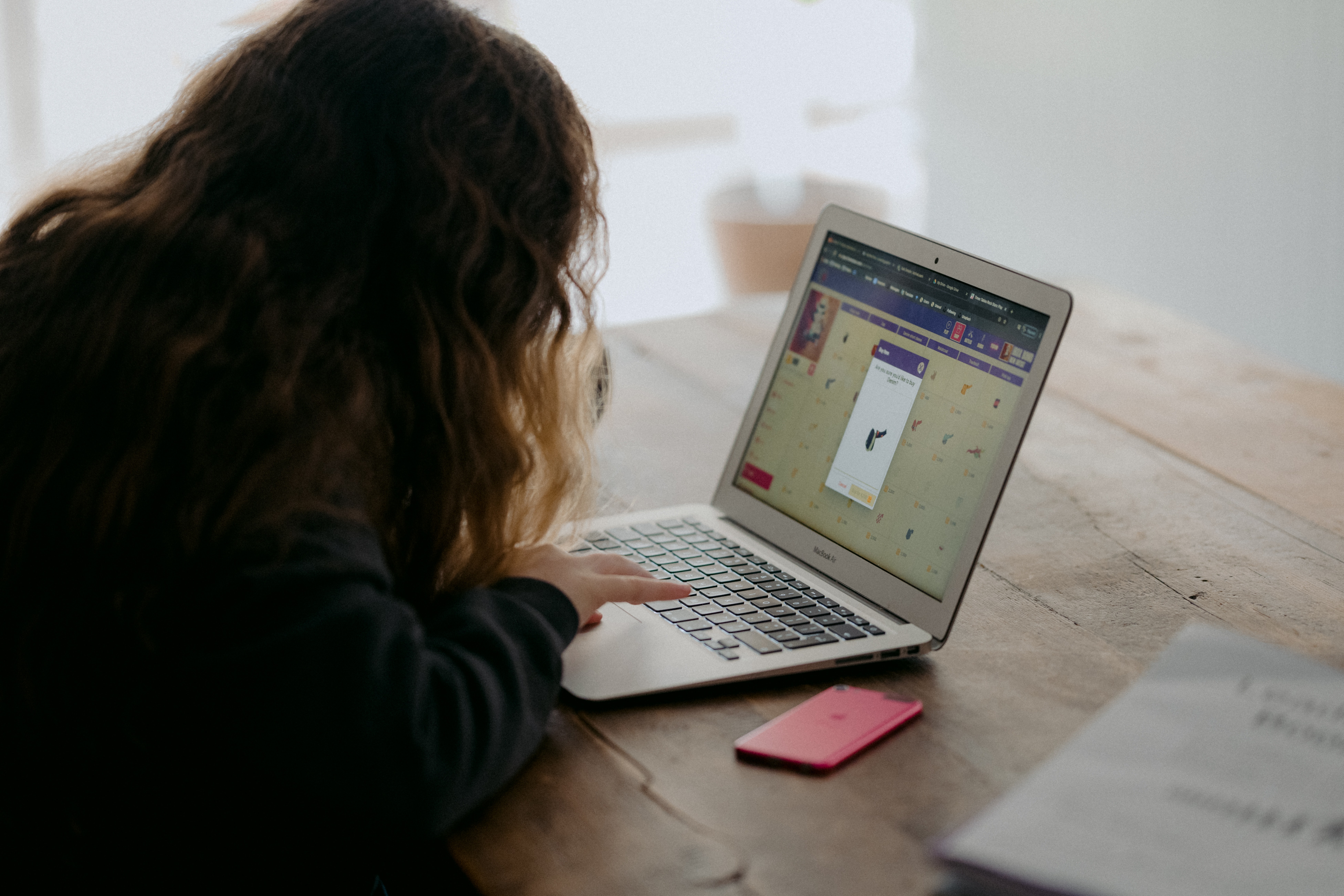 6 Benefits of Online Training for Child Actors