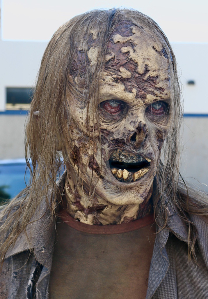 Make, Coisa e Tal - Notícia: The Walking Dead ZOMBIE Makeup: transformando  meu monstrinho em zumbi