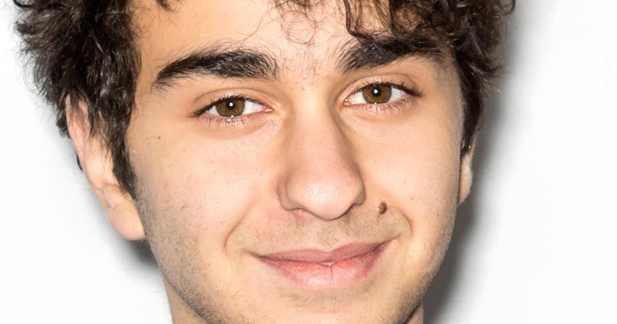 4 Things Alex Wolff Learned From His Artistic Family