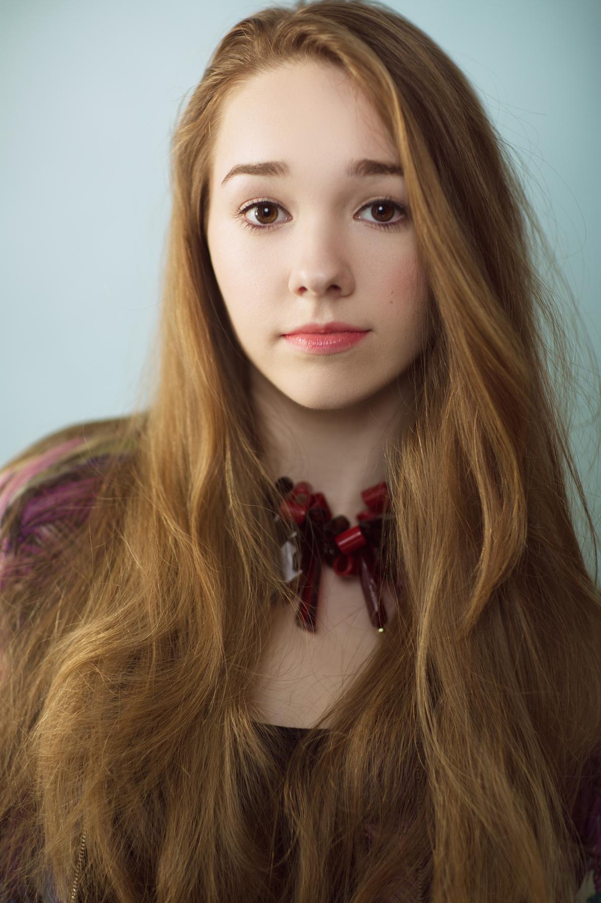 How Holly Taylor Balances ‘the Americans And High School 