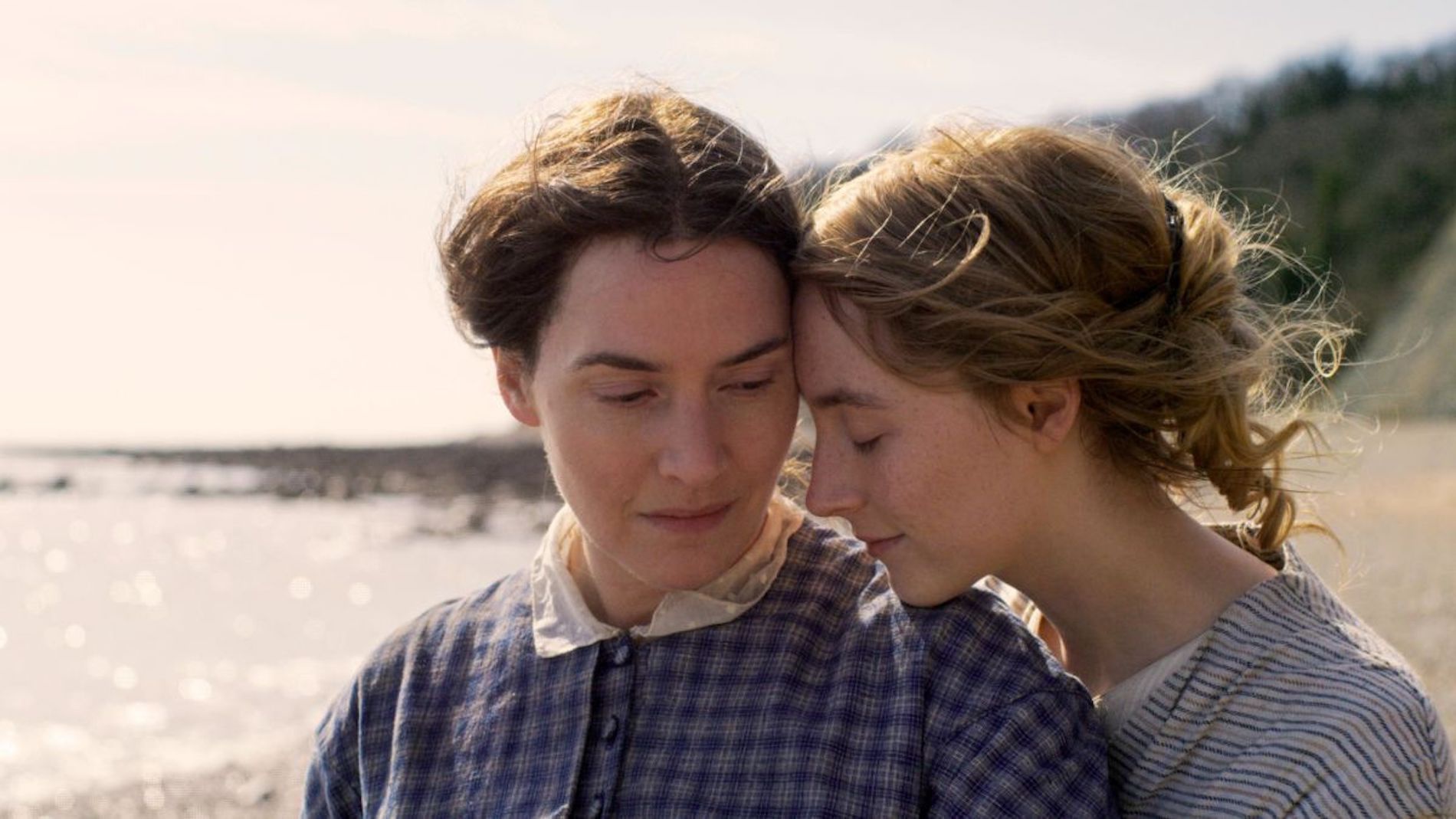 Why Kate Winslet + Saoirse Ronan Didn’t Use an Intimacy Coordinator on ‘Ammonite’