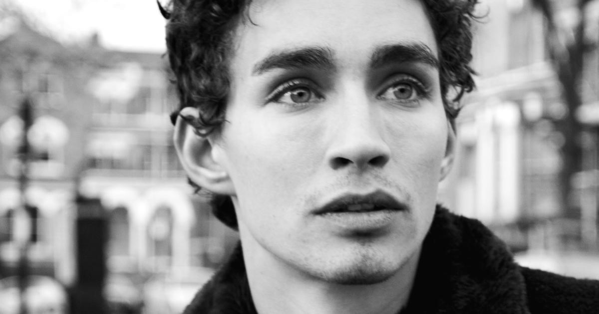 Robert Sheehan on Knowing What You Deserve as an Actor