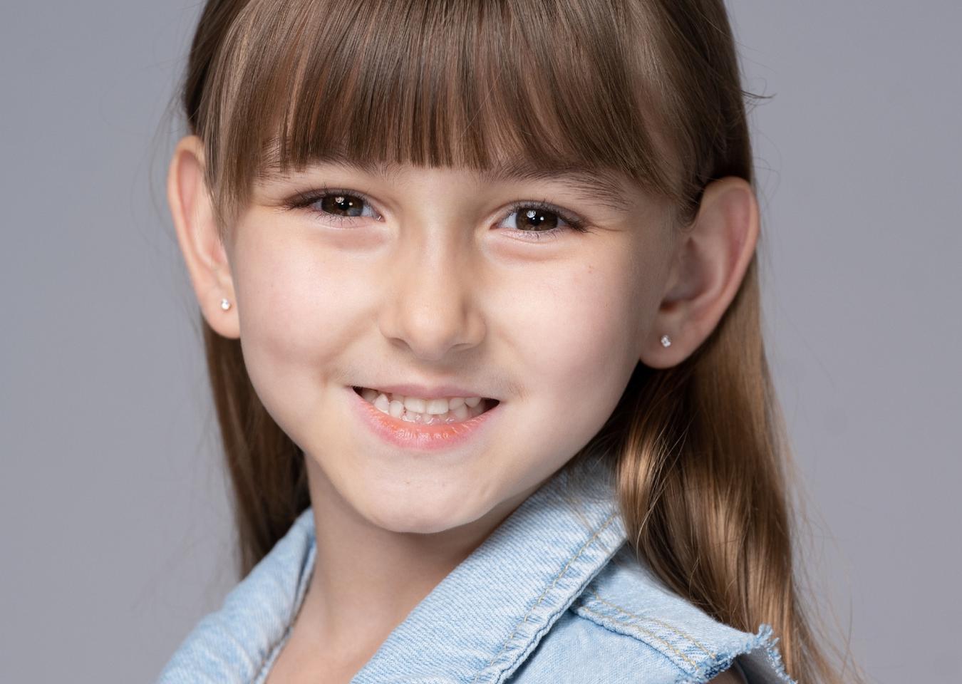 This Young Actor Swears By the Sandwich Effect to Book Gigs Online