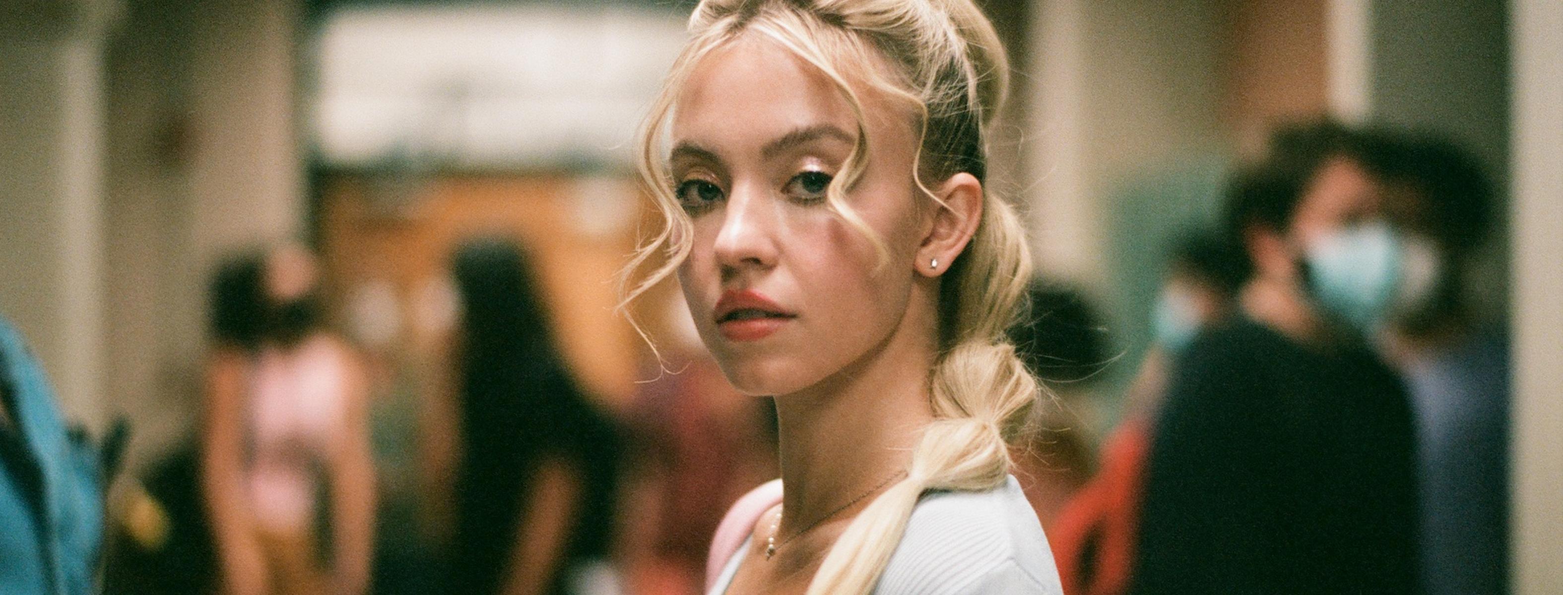 Sydney Sweeney on Her Difficult Euphoria Sex Scenes Backstage pic image