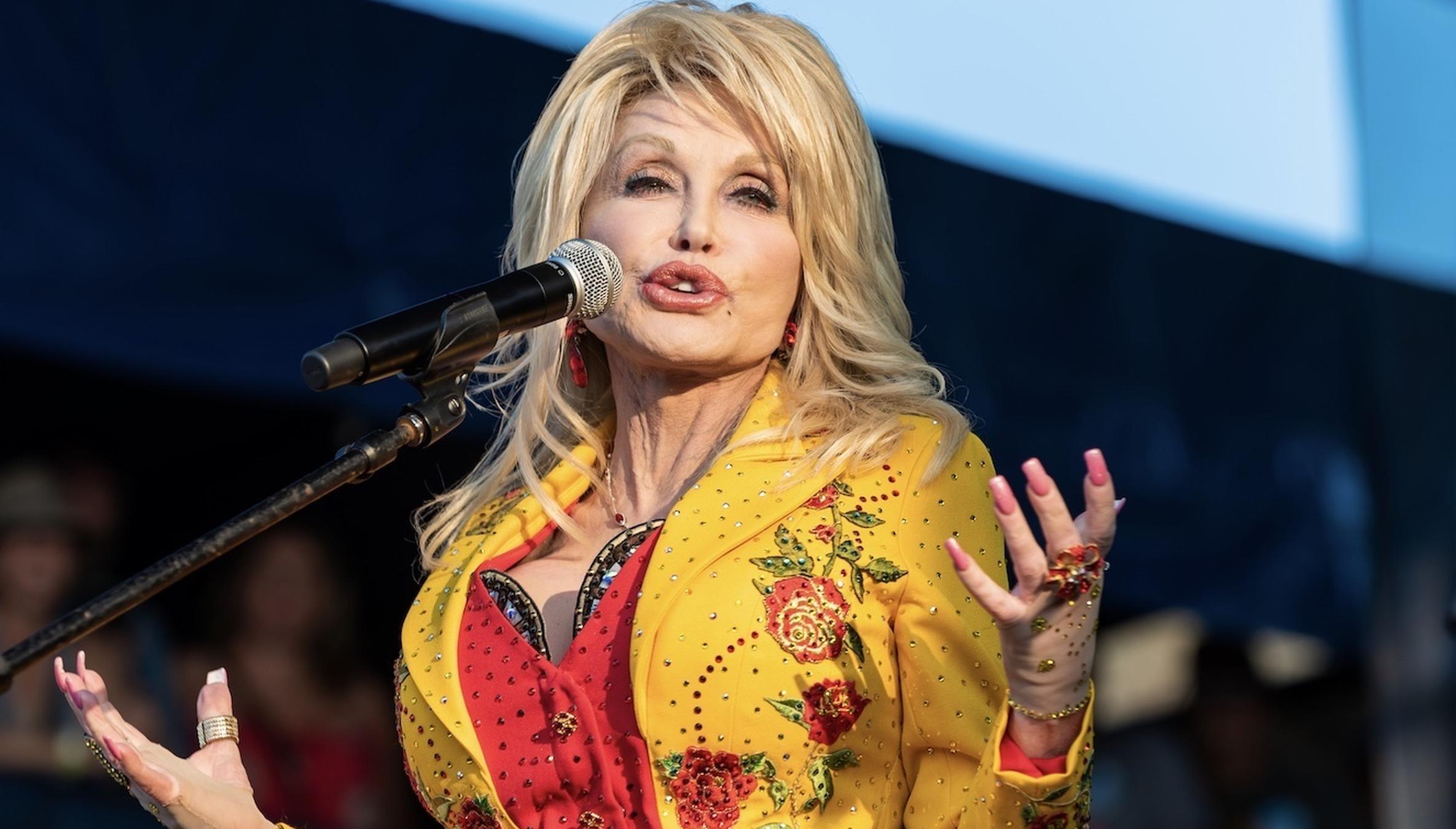 Dolly Parton Will Star in a Film Adaptation of Her ‘Run, Rose, Run’ + More