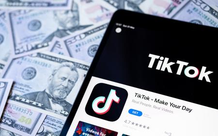 What Is the TikTok Creator Fund? Here's How to Join + Start Making Money 