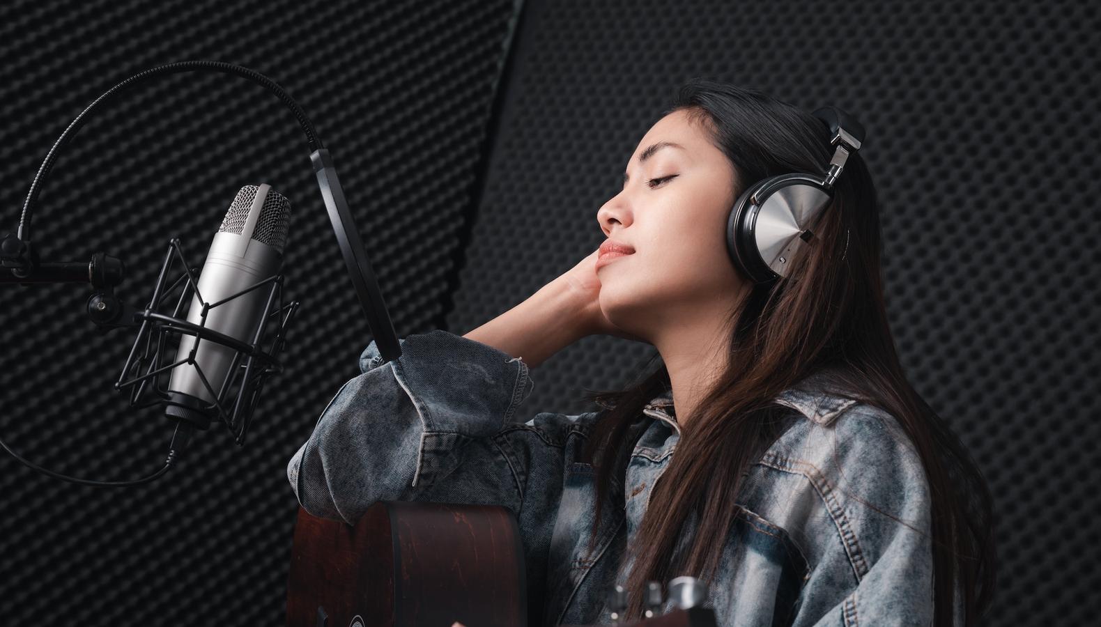 How to Control Your Voice Backstage