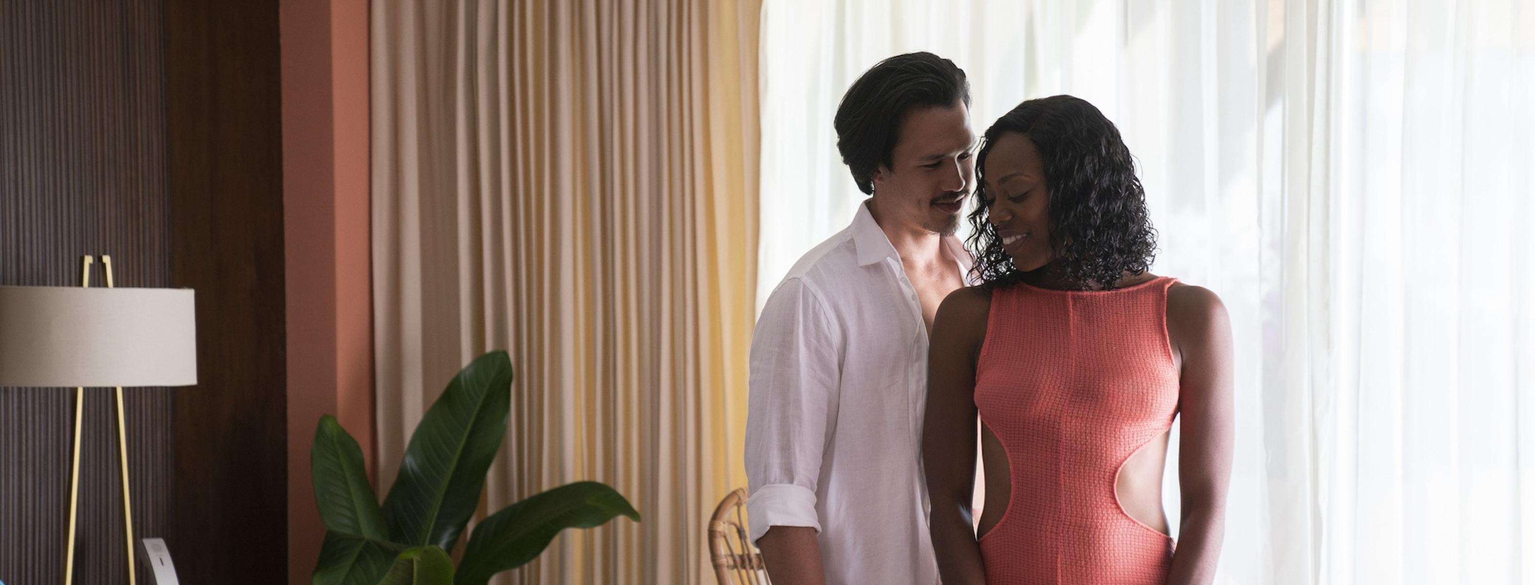Do the movie us have any sex scene in it