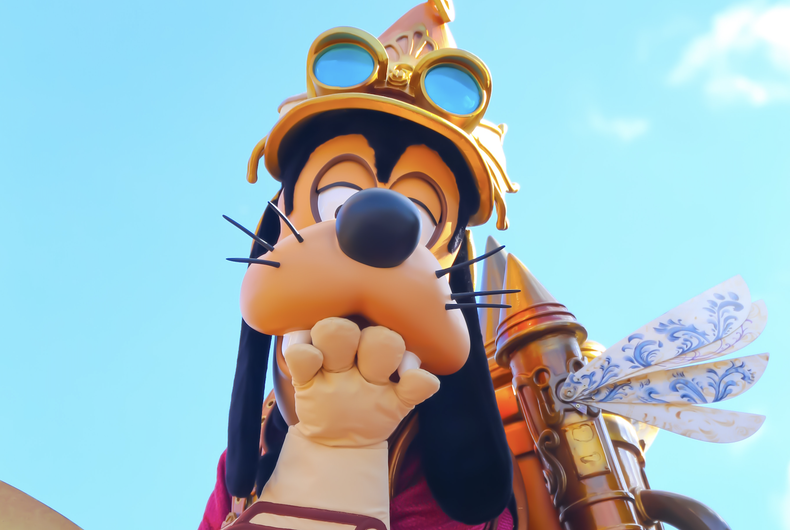 Goofy in Disneyland parade