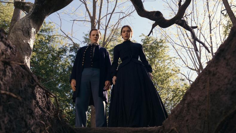 Will Pullen and Hailee Steinfeld in 'Dickinson'
