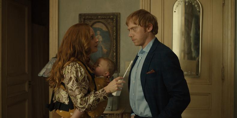 Lauren Ambrose and Rupert Grint in 'Servant'
