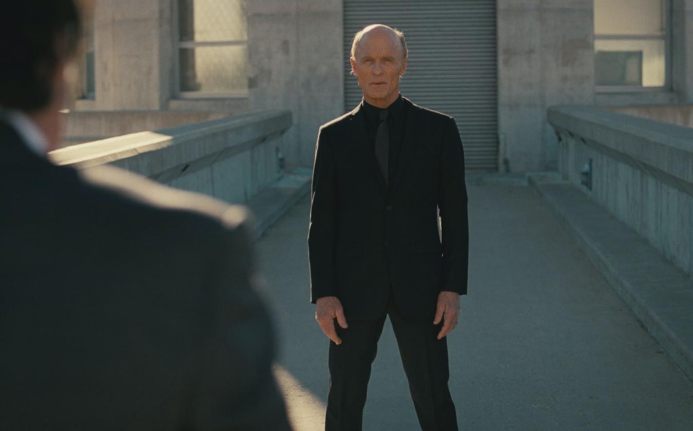 Over-the-Shoulder Shot: How to Use This Filmmaking Tool (with 