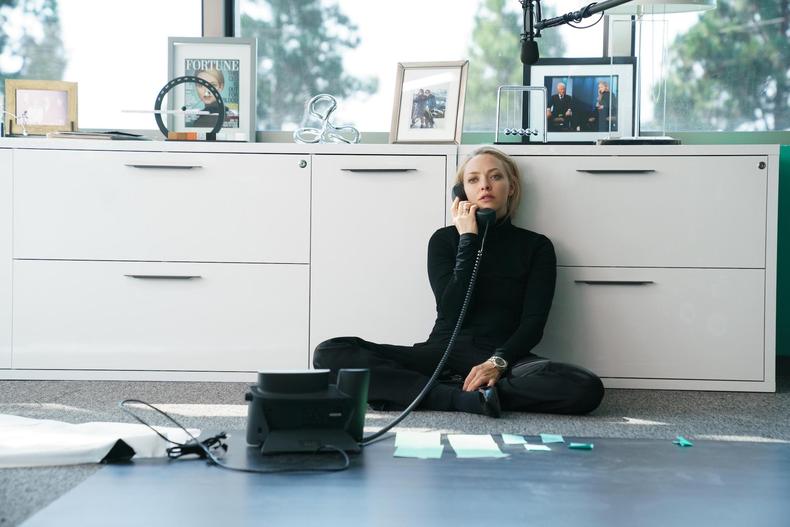 Amanda Seyfried in The Dropout
