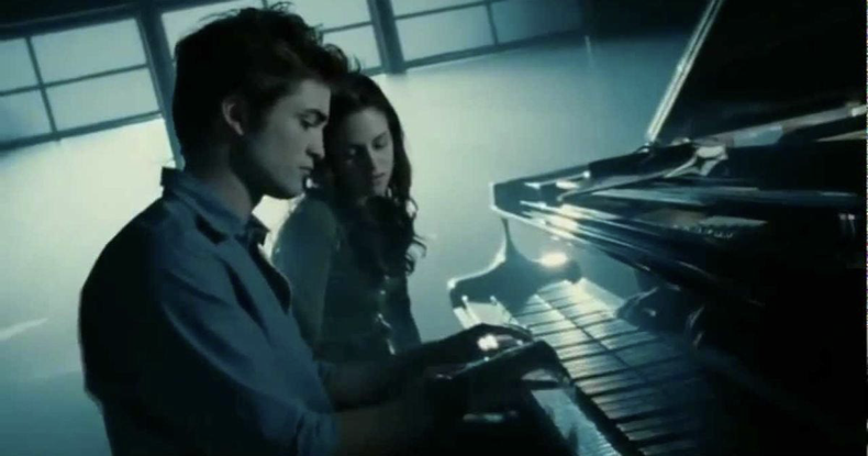 Chiaroscuro lighting in 'Twilight'