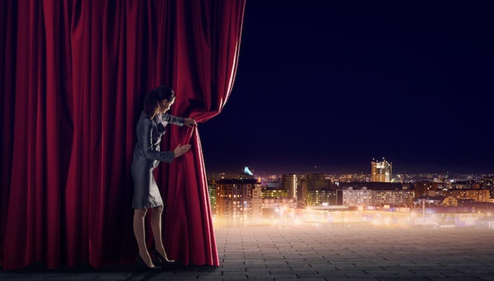 How to a Stage Manager in Theater Backstage