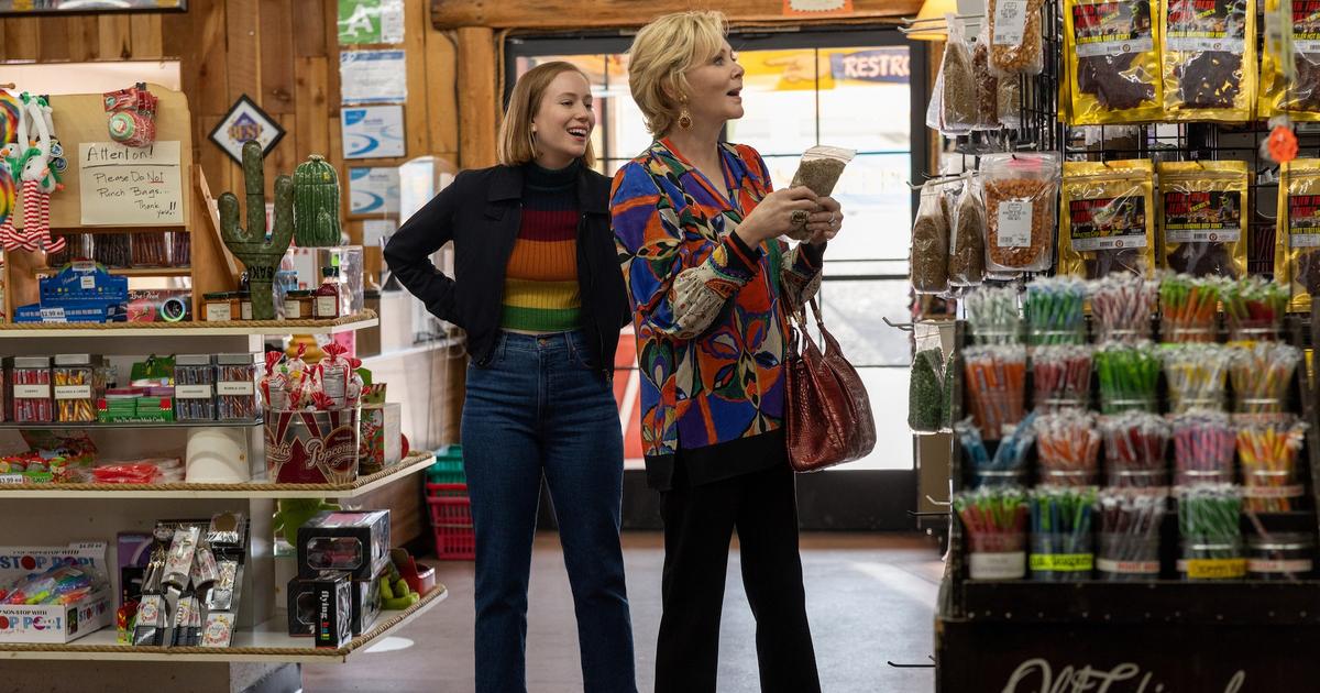 Why the &lsquo;Hacks&rsquo; Cast Is the Best TV Ensemble of the Year