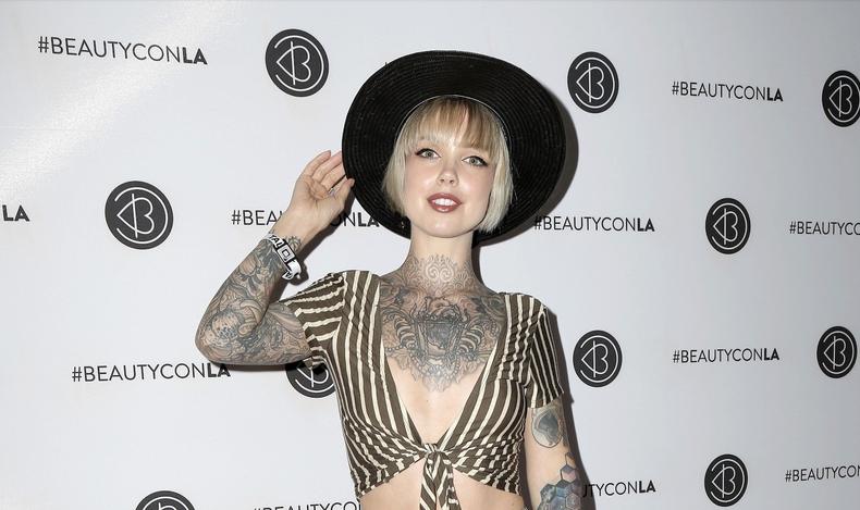 Sara Mills, famous tattoo model