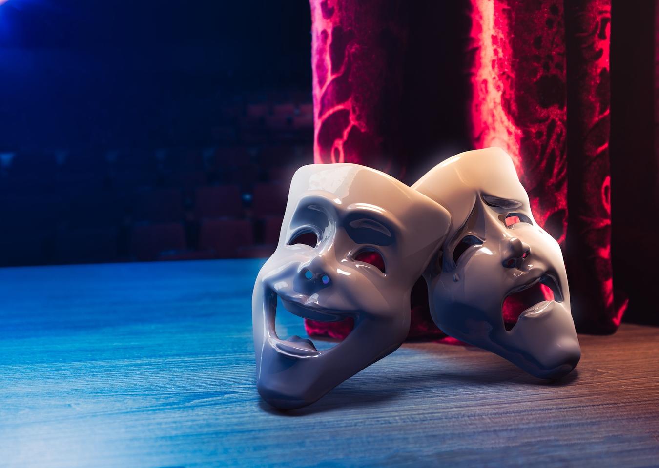How Theater s Comedy and Drama Masks Came to Be Definition History Backstage