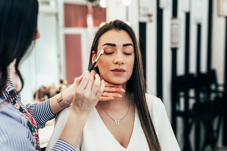 How to Do Stage Makeup: Tips and Tricks