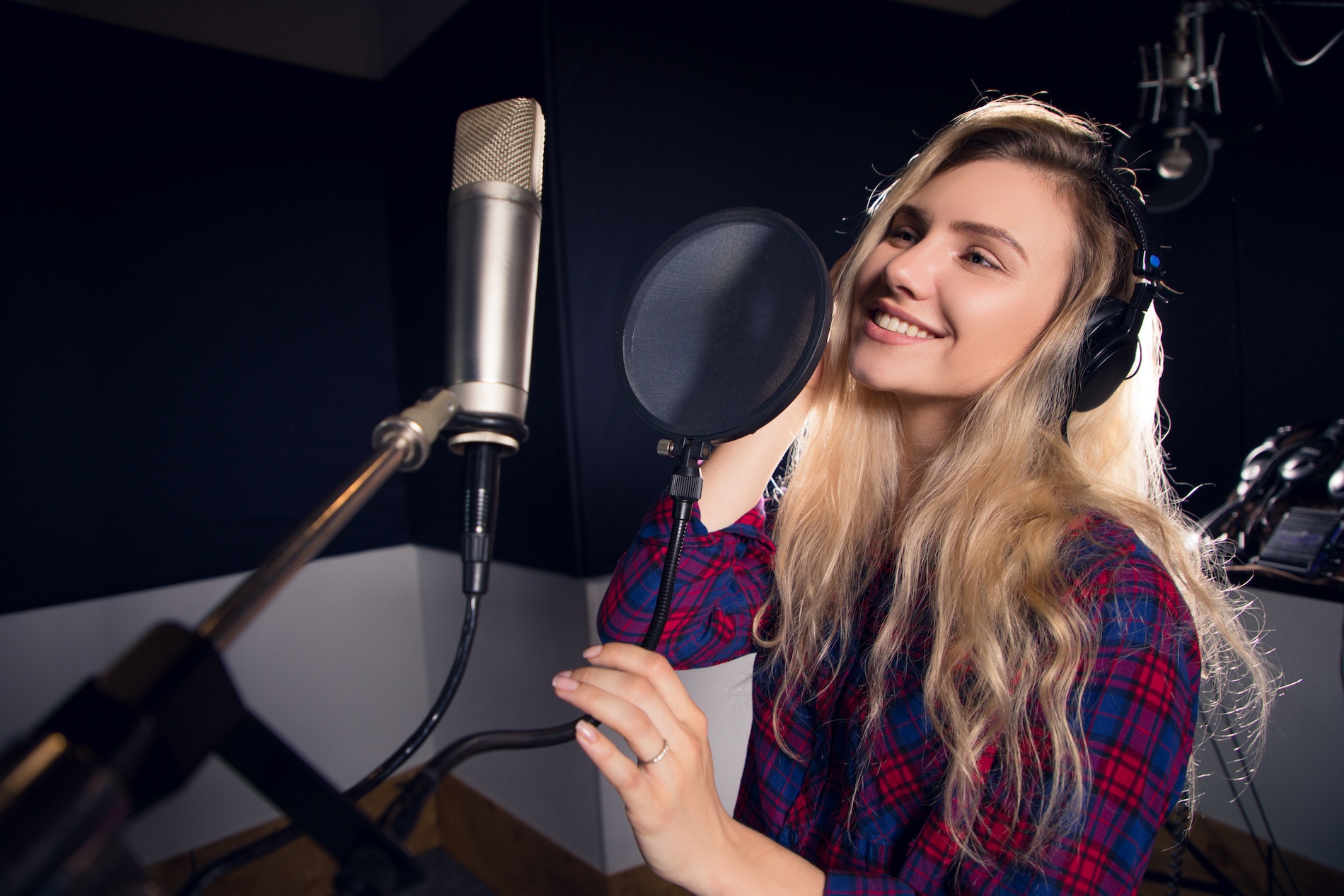 Voiceover Usage Rights Explained: A Guide for Voice Actors | Backstage