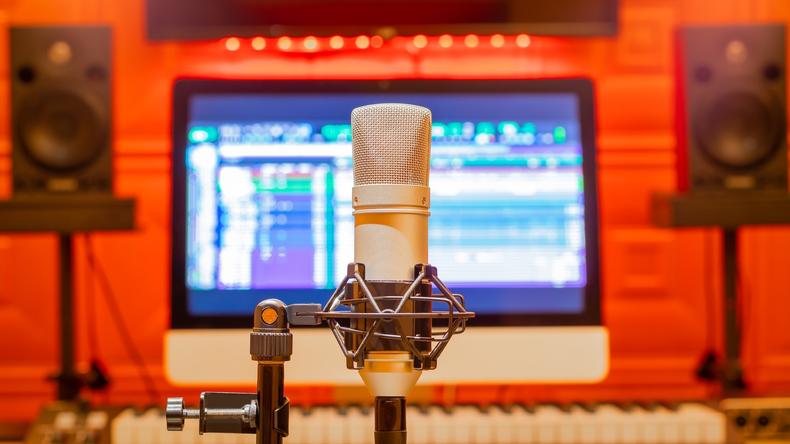 Voiceover Usage Rights Explained: A Guide for Voice Actors | Backstage