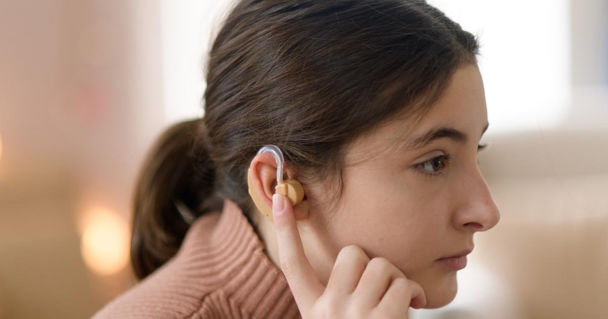 Modeling Archive Specialty Backstage