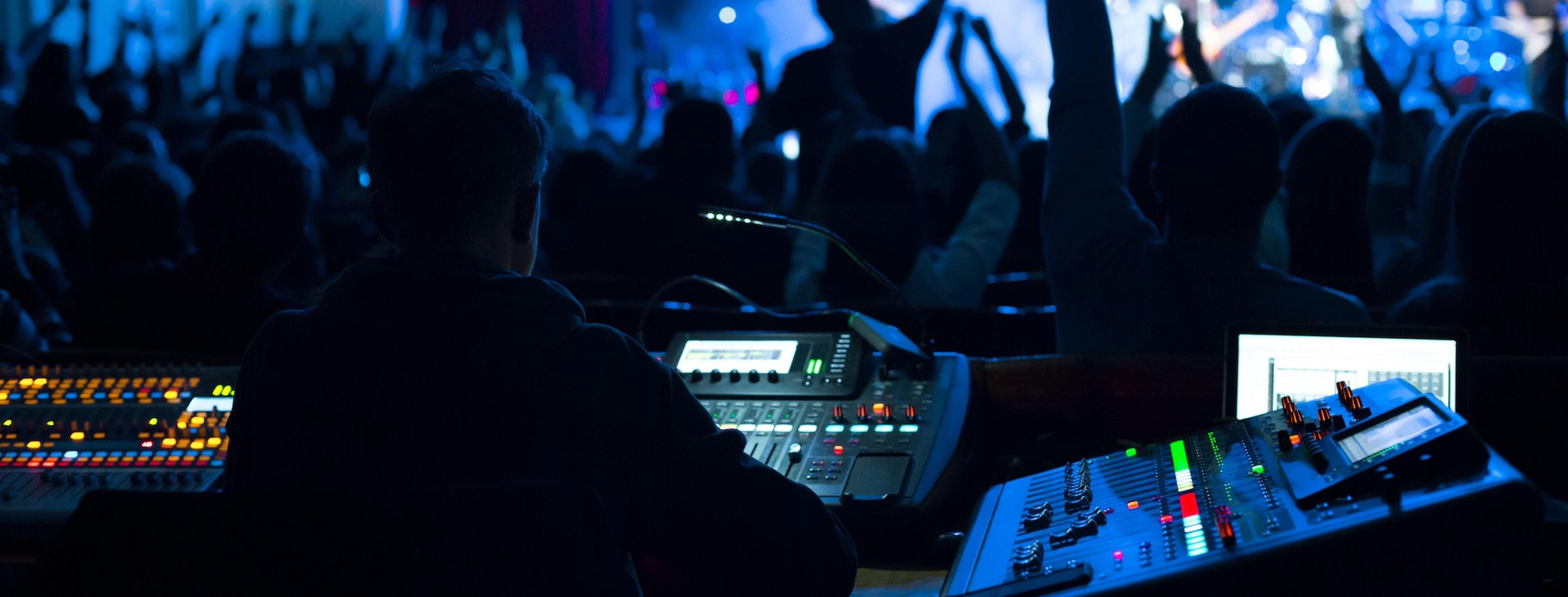 Best headphones for live sound online mixing