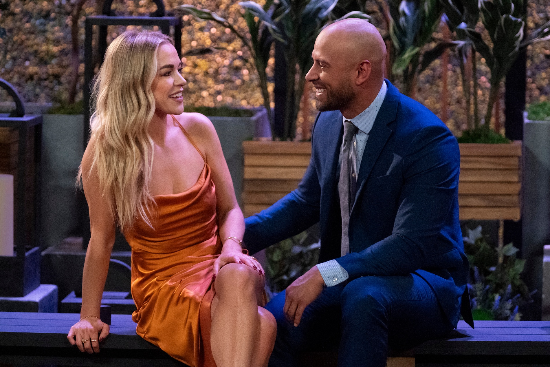 Love Is Blind': Netflix's Dating Show Is Like 'The Circle' Meets 'MAFS