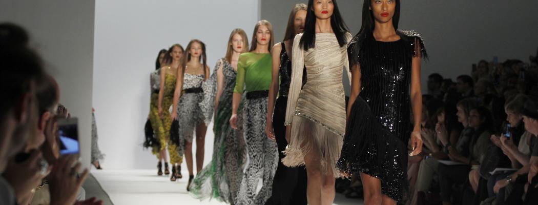 how to dress like a runway model 16 Outfits to Copy if You Want to Dress Like a Model