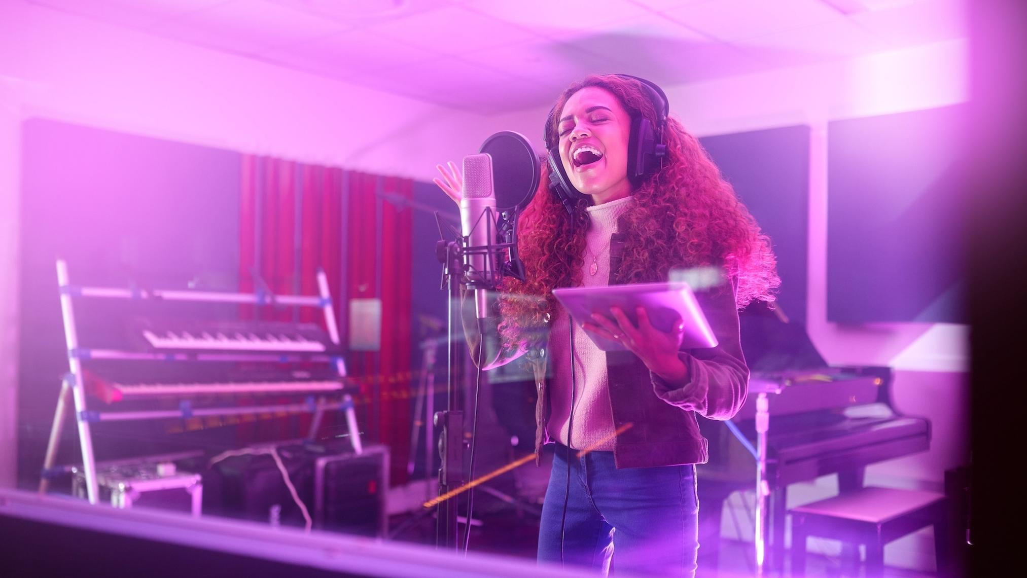Singing | Specialty | Backstage