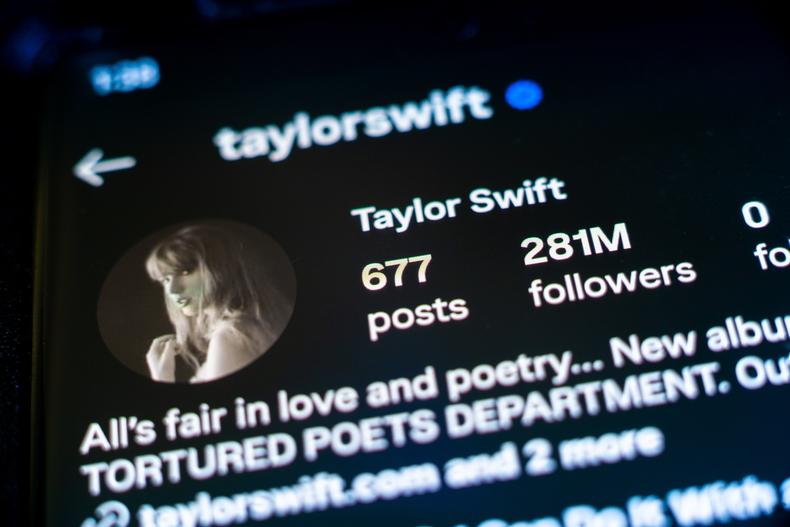 Taylor Swift instagram