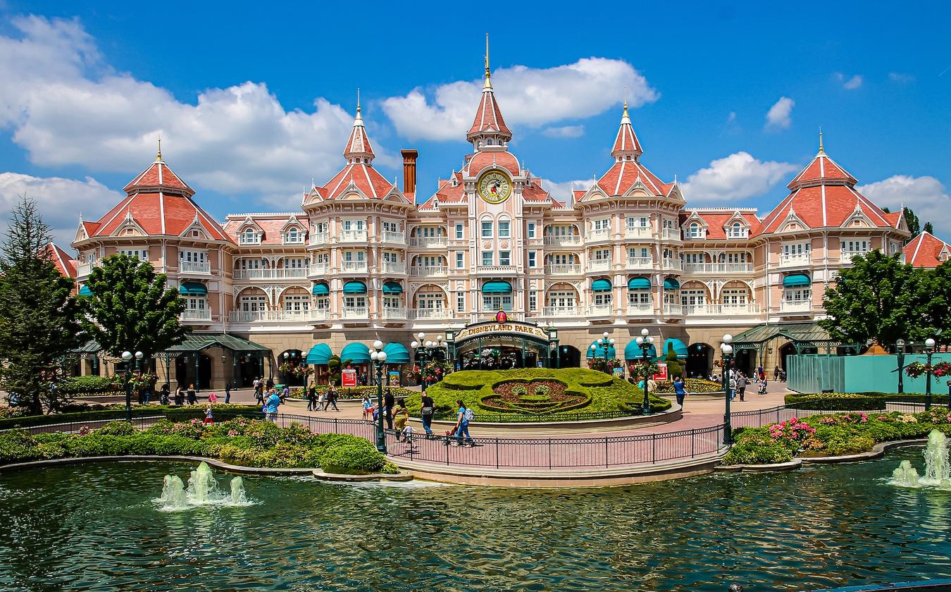 22 Excellent Comedic Monologues for Actors | Backstage