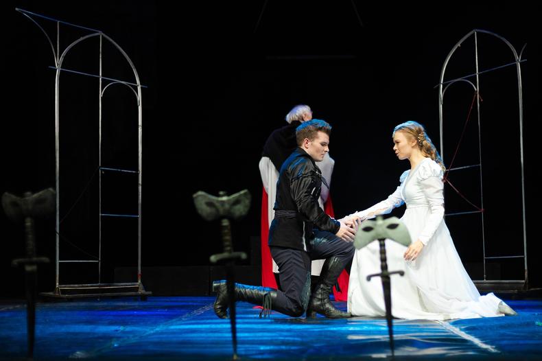 What to Know About Being an Understudy | Mandy