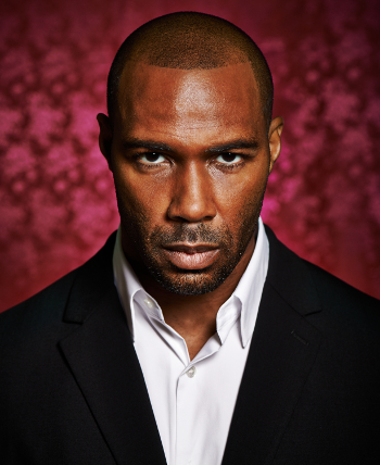 hrz_omari_backstage11885v1.jpg