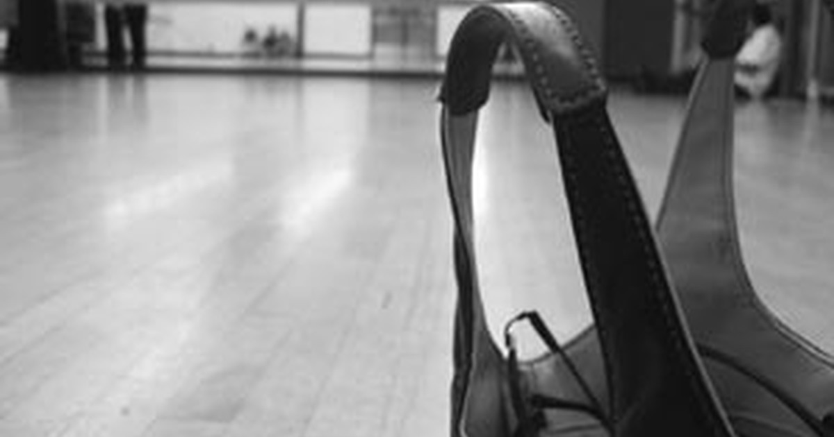 20 Essential Items to Pack in Your Dance Bag Backstage