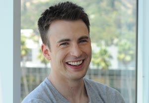 Chris Evans Takes On a New Fight in 'Puncture'