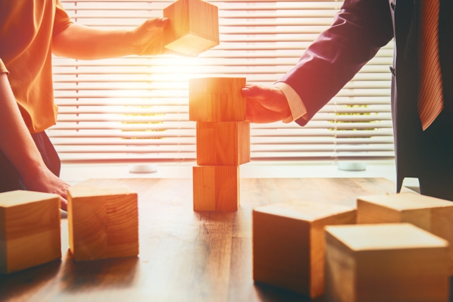 How to Keep the Actor-Agent Relationship Healthy