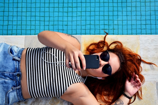 5 Simple Ways Actors Can Build Relationships Using Social Media