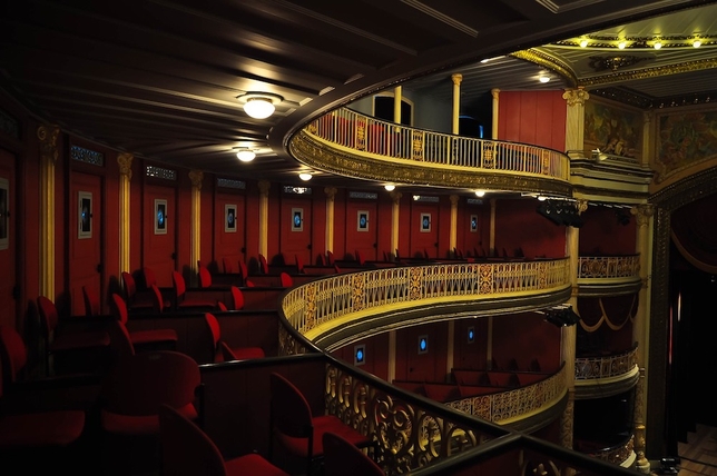 60+ Theater Terms Every Actor Should Know