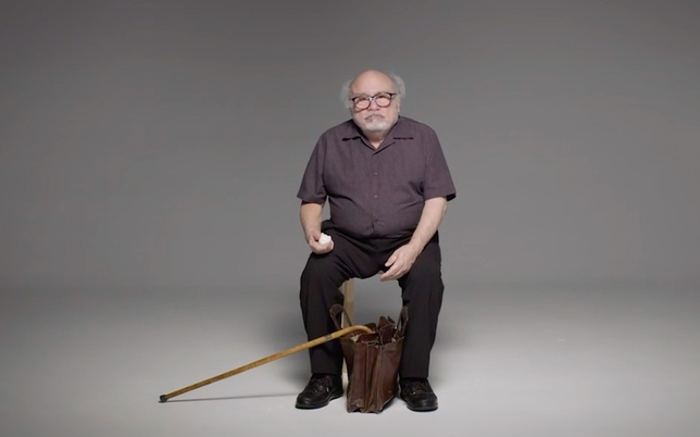 WATCH: Danny DeVito Gives Lessons on Eating While Acting in Broadway’s ‘The Price’