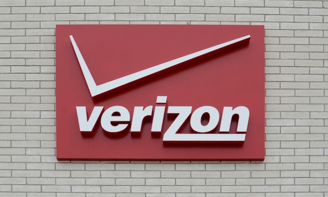 Now Casting: Earn $1,000 in a Verizon Fios Print Ad With Real Friends and Families + 3 More Gigs